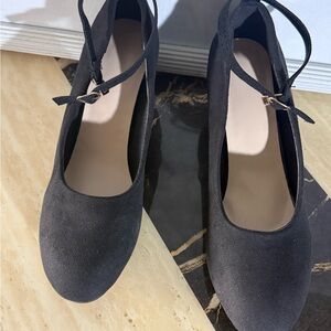 Elegant Black Women's Shoes
